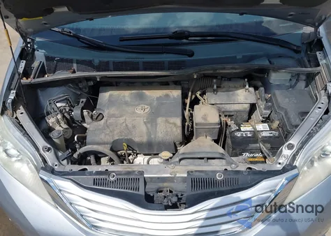 2013 Toyota Sienna Limited V6 7 Passenger z USA, uszkodzony, nr VIN 5TDYK3DC6DS343109